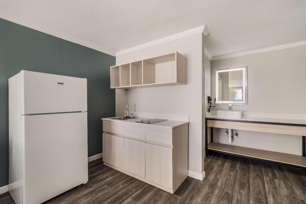 Mainstay Suites Florence Eksteriør bilde