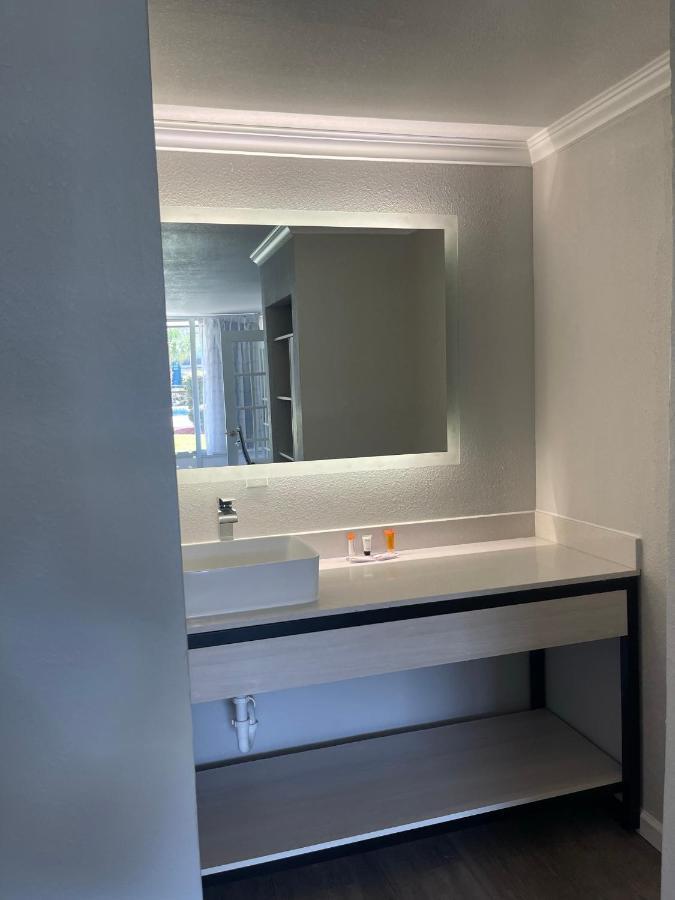 Mainstay Suites Florence Eksteriør bilde